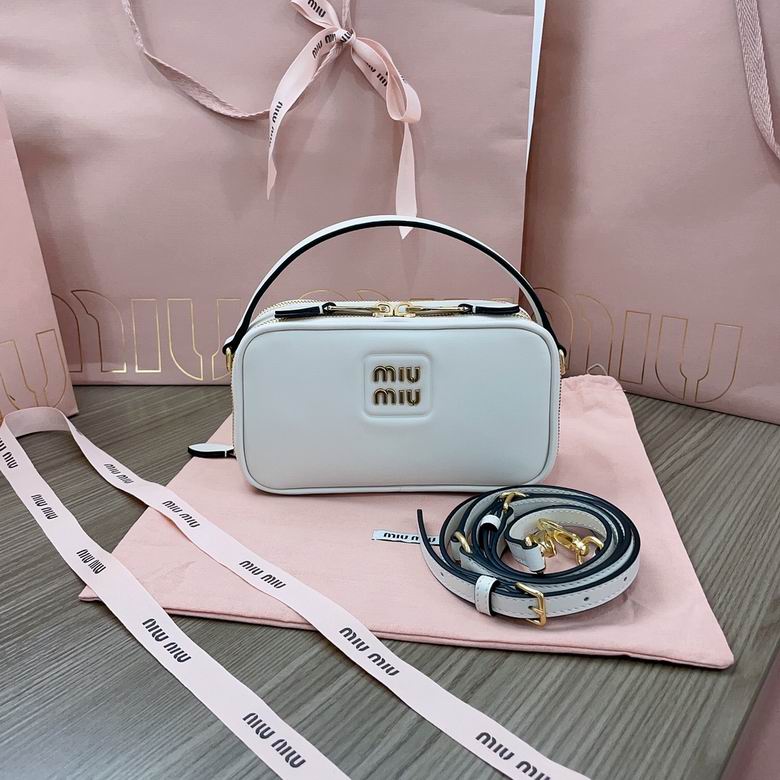 5BH229  18X9.5X6.5cm  YG 3ɫ