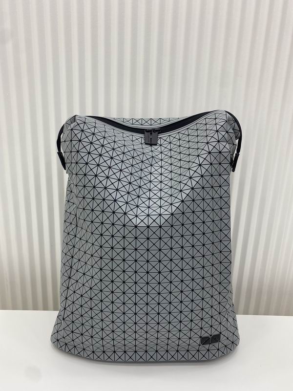 Issey Miyake 41.5x32cm Yt����
