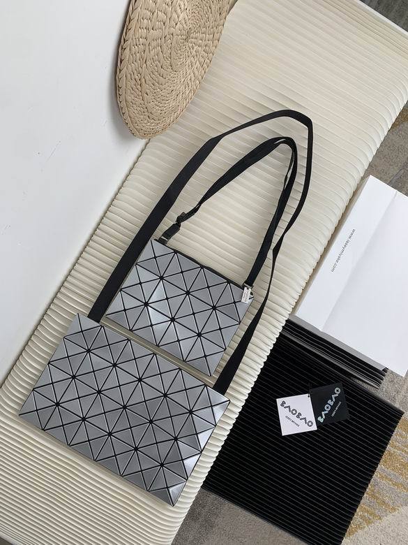 BB81-AG352 23X17cm YT 6