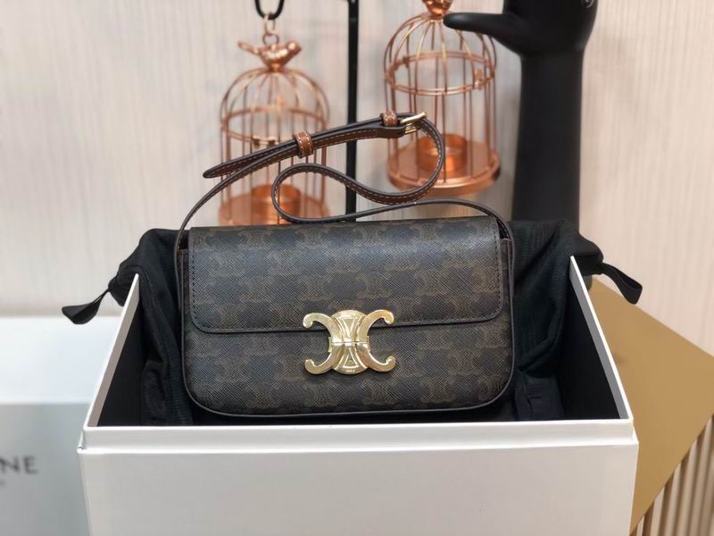 Triomphe Shoulder Bag 194143 20x10x4 ss 44