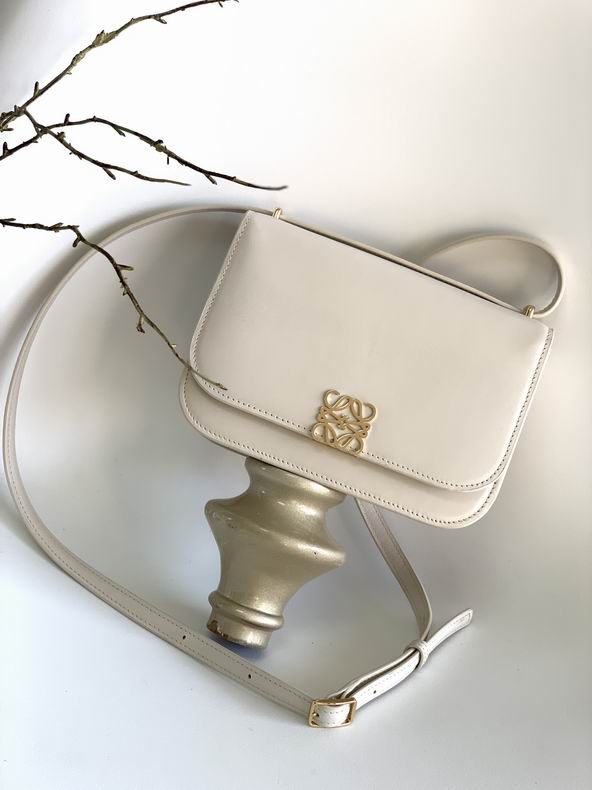 Loewe 262120 19x13x6cm ss 40