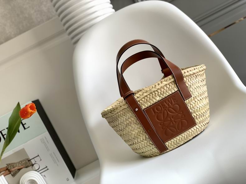 Loewe 10129 33x17x13cm ss 40