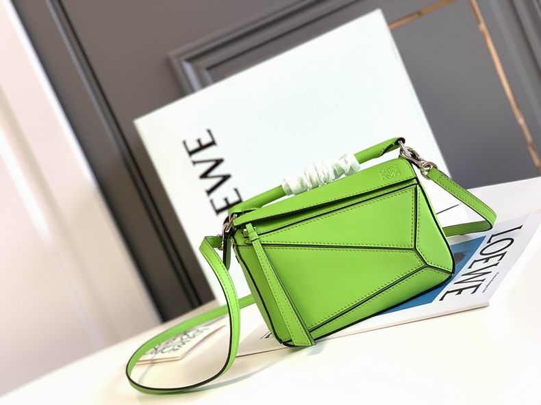 Loewe 061838 18x12.5x8cm ss4