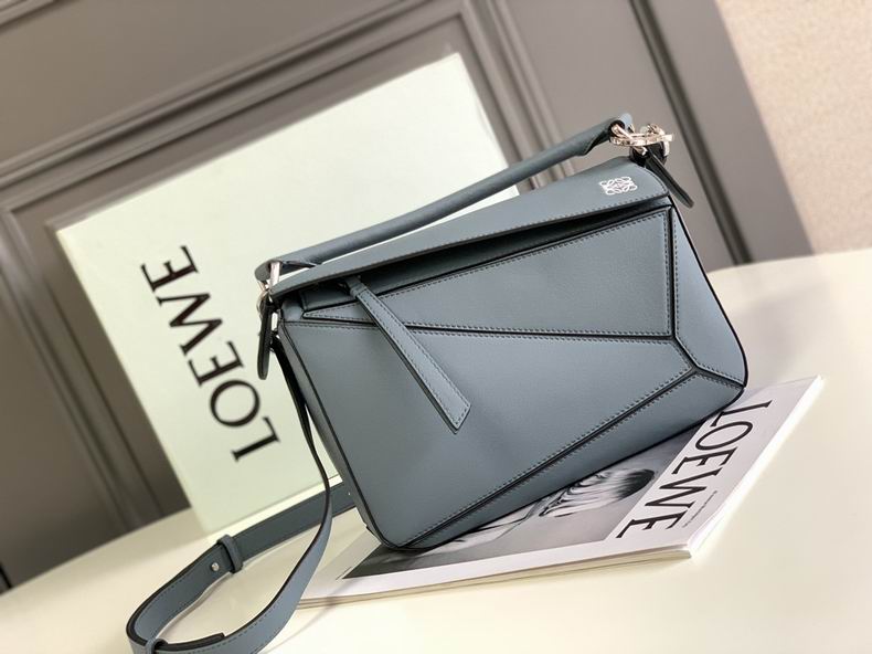 Loewe 261801 24x16.5x10.5cm ss9
