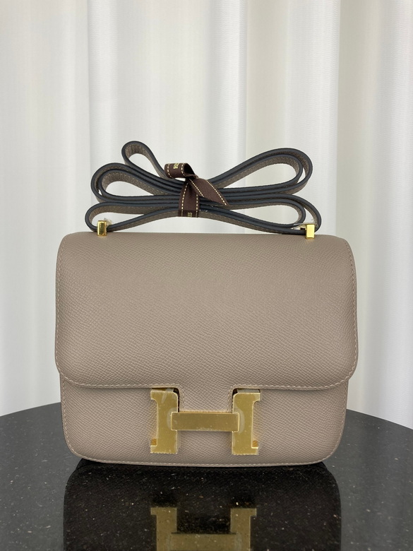 Constance 18cm 121402 AM 10