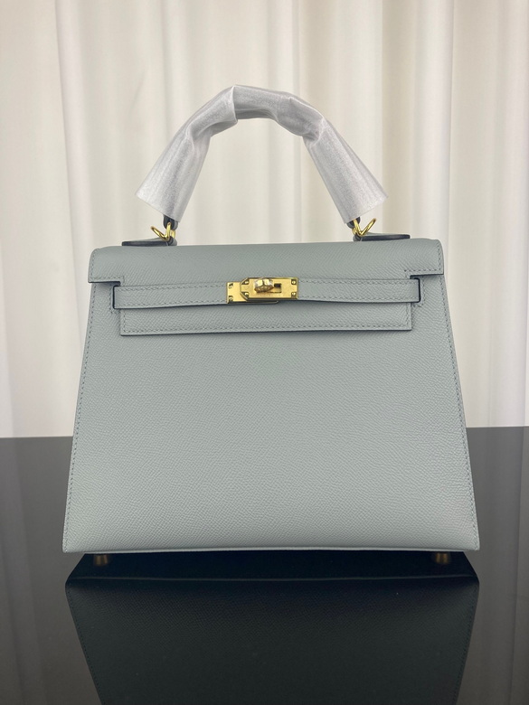 kelly 25cm 121404 AM 2