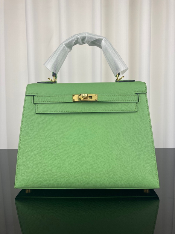 kelly 25cm 121404 AM 5
