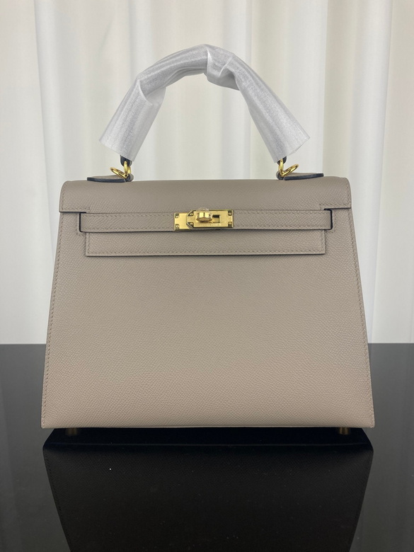 kelly 25cm 121404 AM 12